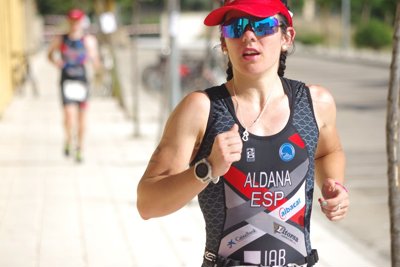 David Navarro y Ester Ruiz ganan el XI Triatlón Villa de Sádaba