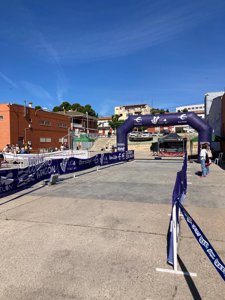 El equipo masculino y femenino de Stadium Casablanca Mapei campeones de Aragón de Triatlón Sprint contrarreloj por equipos