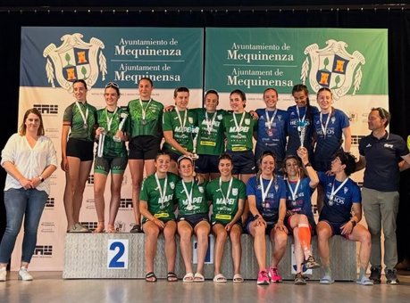 El equipo masculino y femenino de Stadium Casablanca Mapei campeones de Aragón de Triatlón Sprint contrarreloj por equipos