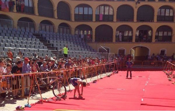 Yolanda Magallón y Iñigo Sevillano vencen en el I Triatlón Cros del Moncayo